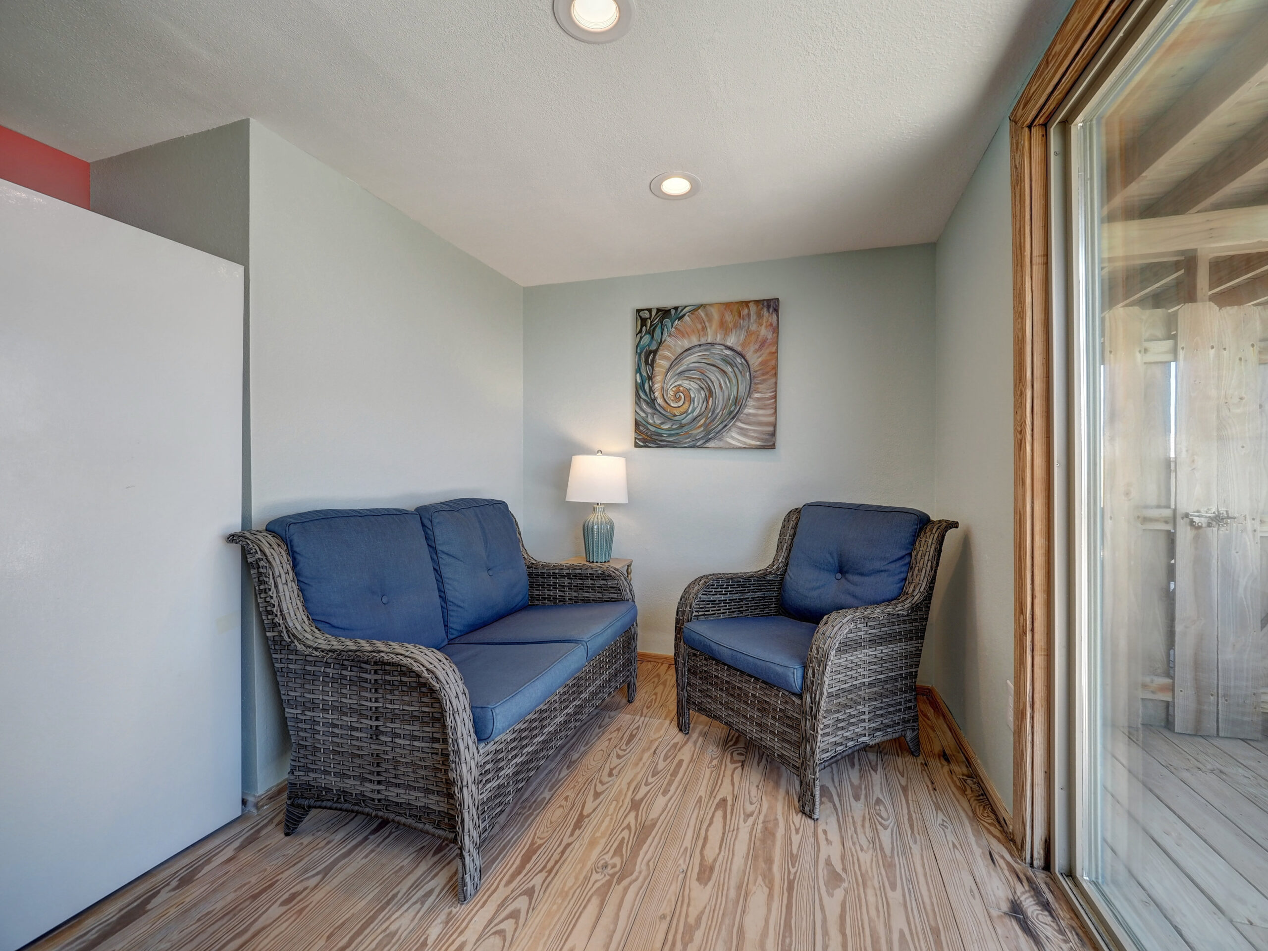 Salty Seagull - Sitting Area