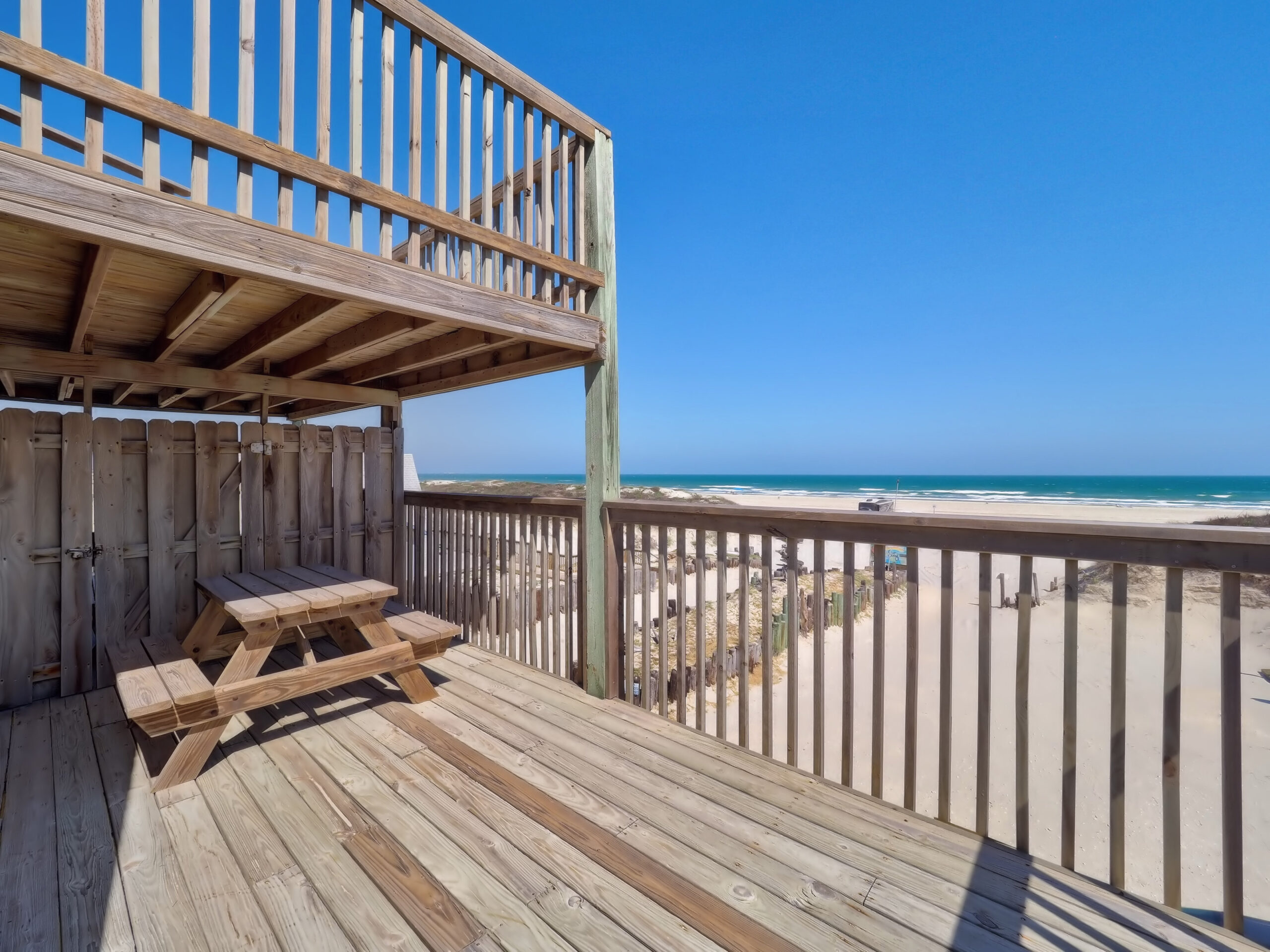 Salty Seagull - Balcony Patio