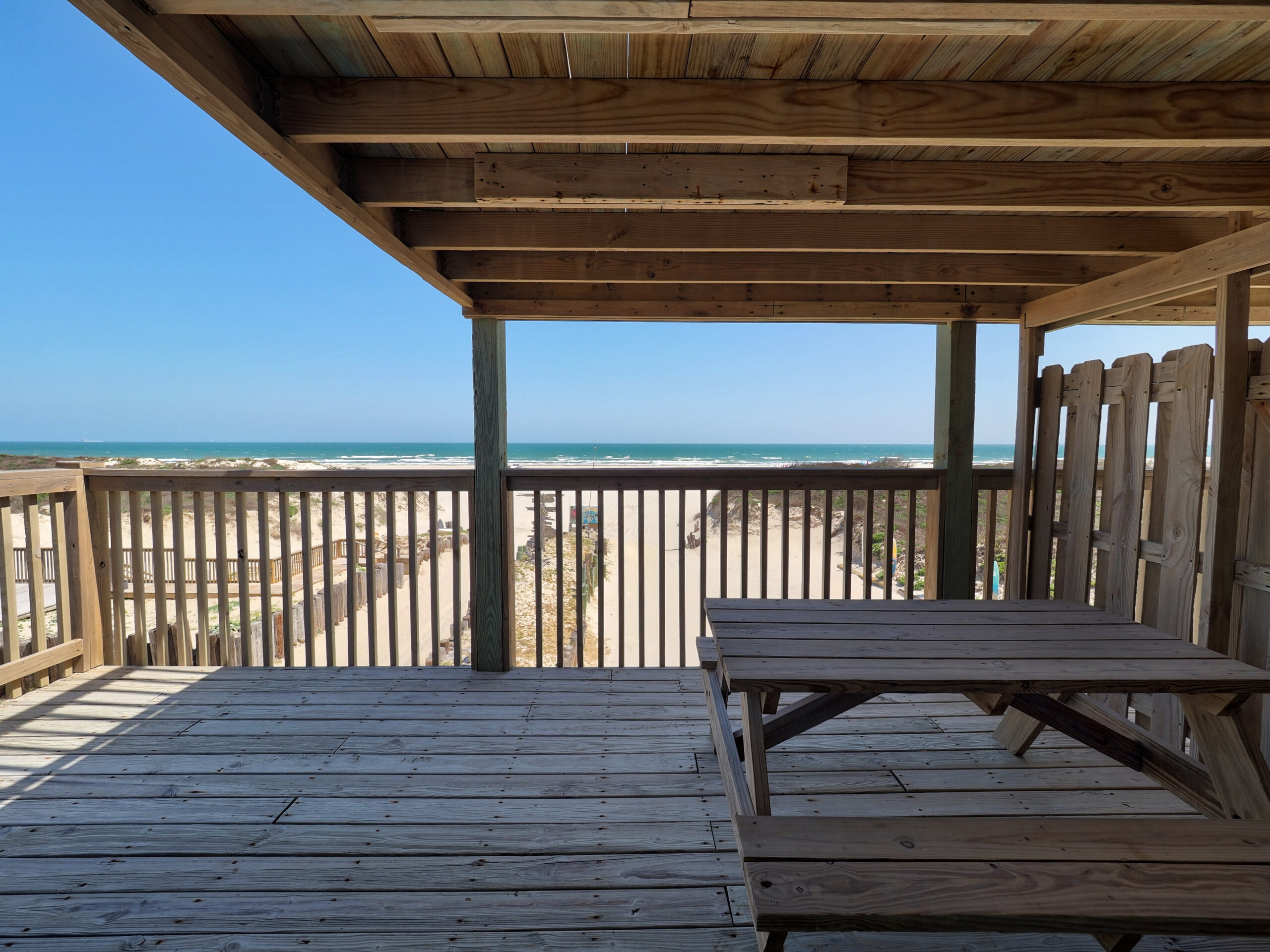 Surf's Up - Balcony Patio