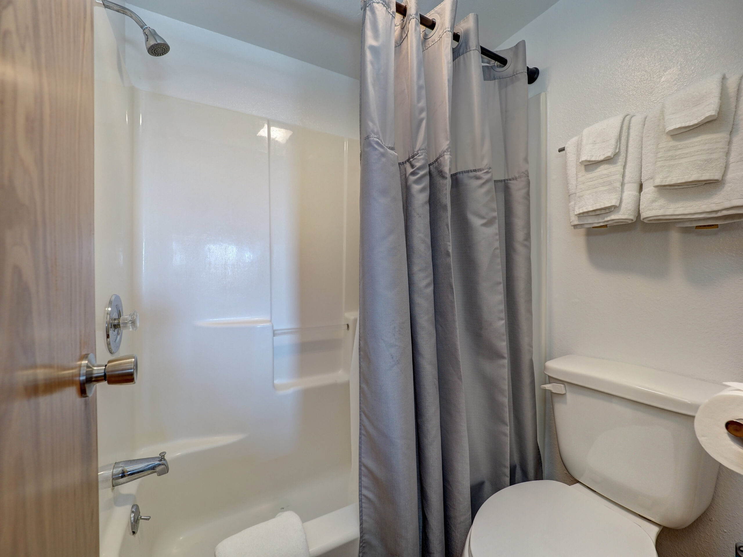 Surf's Up - Bathroom